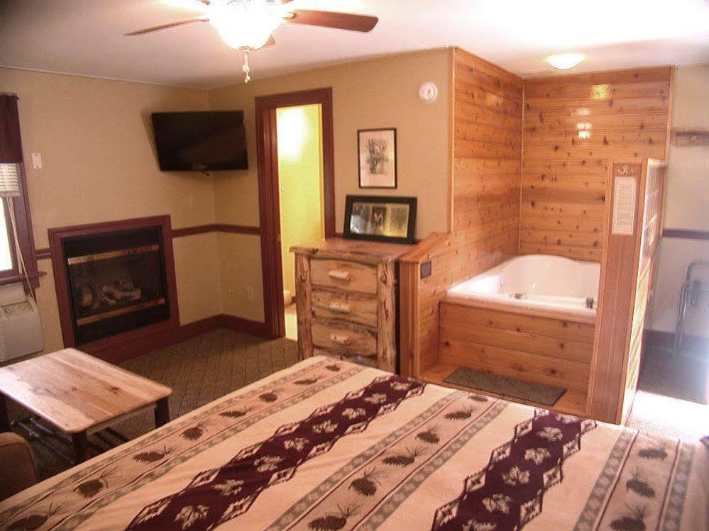 Mountaintop Lodge At Lake Naomi Pocono Pines Buitenkant foto