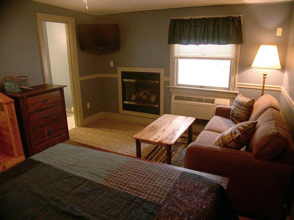 Mountaintop Lodge At Lake Naomi Pocono Pines Buitenkant foto